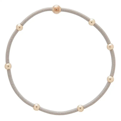 "e"ssentials Neutral Set